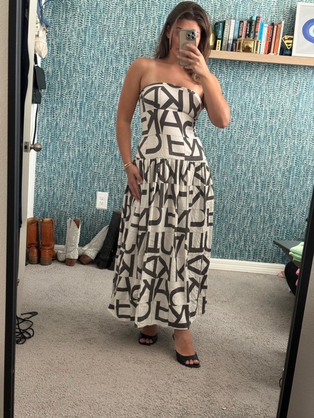 Jakke Gloria Strapless Dress size Medium